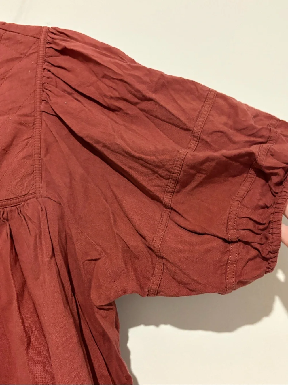Old navy puff sleeve split neck quilted swing blouse rust‎ orange size large